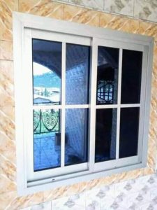 fenêtre sur mesure à Savigny-en-Veron